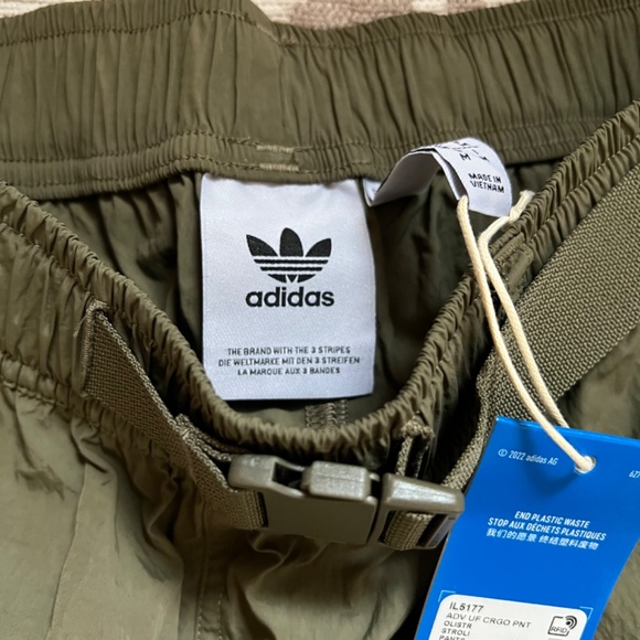 Adidas unisex cargo pant - Picture 4 of 5